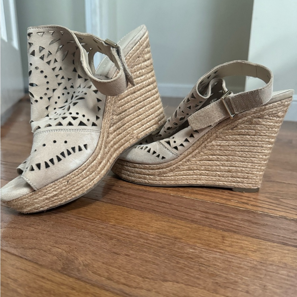 Marc Fisher, size 10, espadrilles.